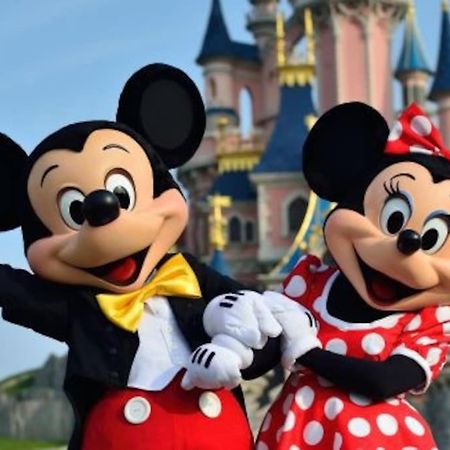Studio Proche Disney Et Paris Noisy-le-Grand Esterno foto